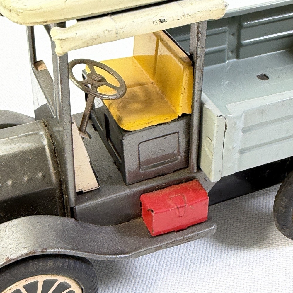 Vintage International Old Timer Friction Delivery Truck no box Japan 1960's - Picture 5 of 13